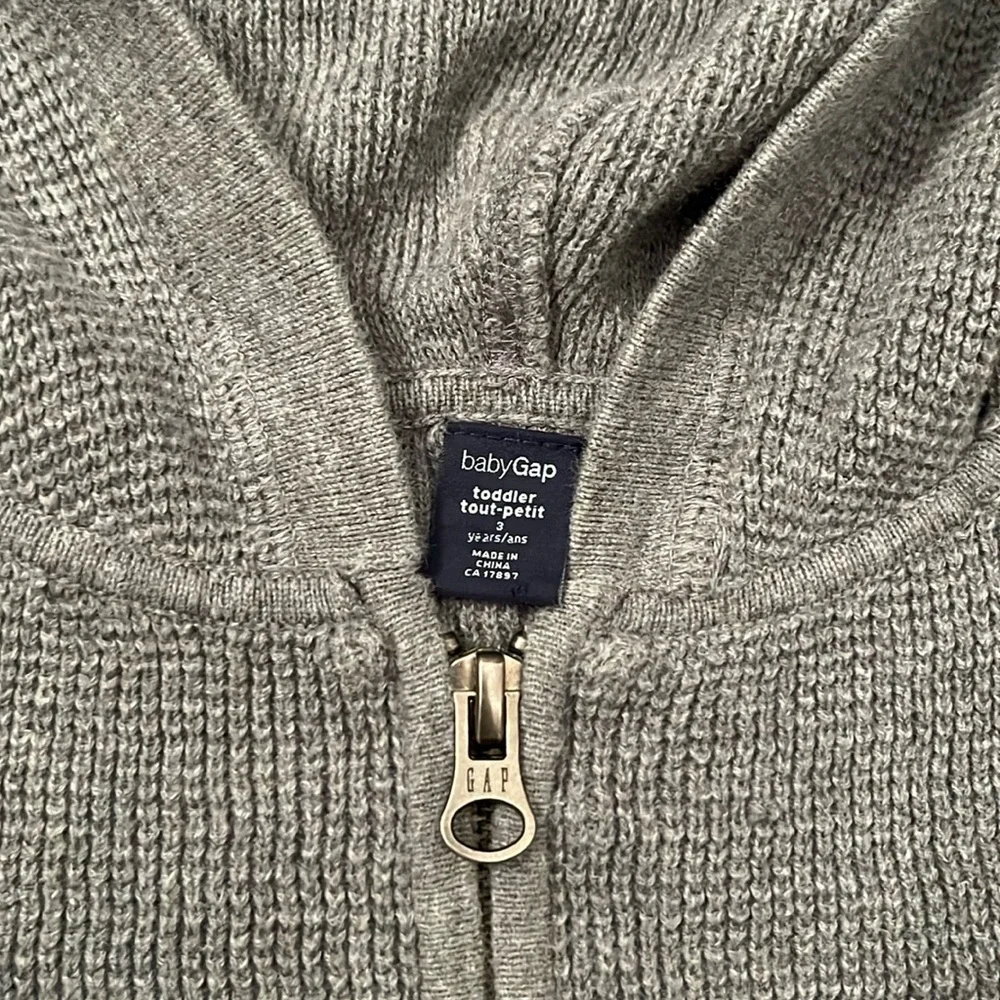 Baby Gap Toddler Gray Hooded Zippered Sweater Sz 3 Years‎ Knit Pockets 3T FLAW